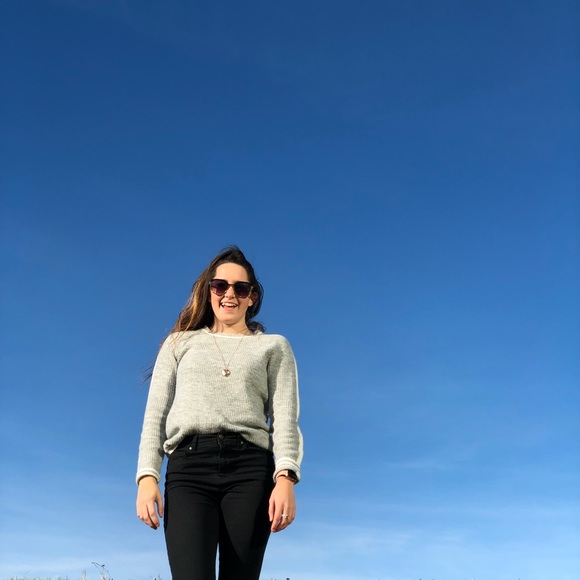 Meet your Posher, Gabrielle - Picture 1 of 1